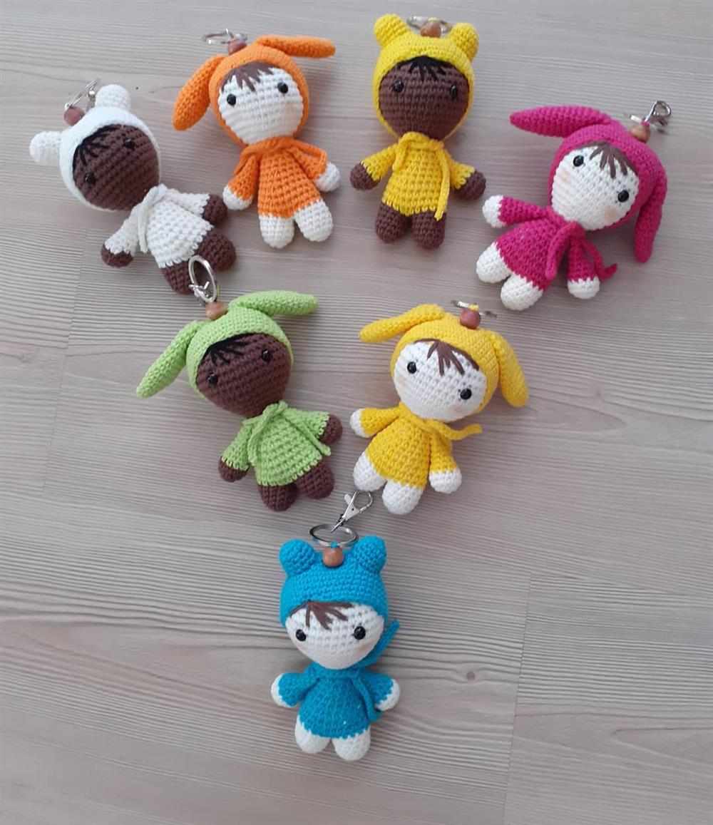 Chaveiros de bonecos amigurumi